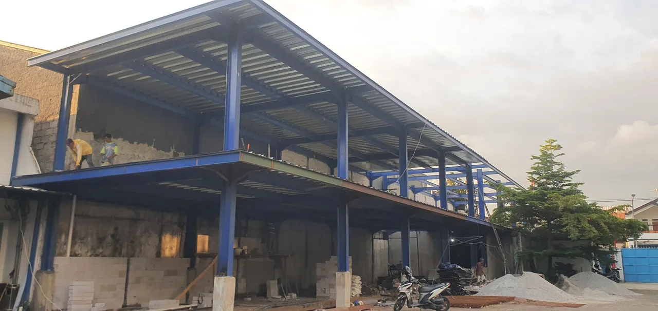 Pembangunan pabrik, struktur baja dan lantai kerja